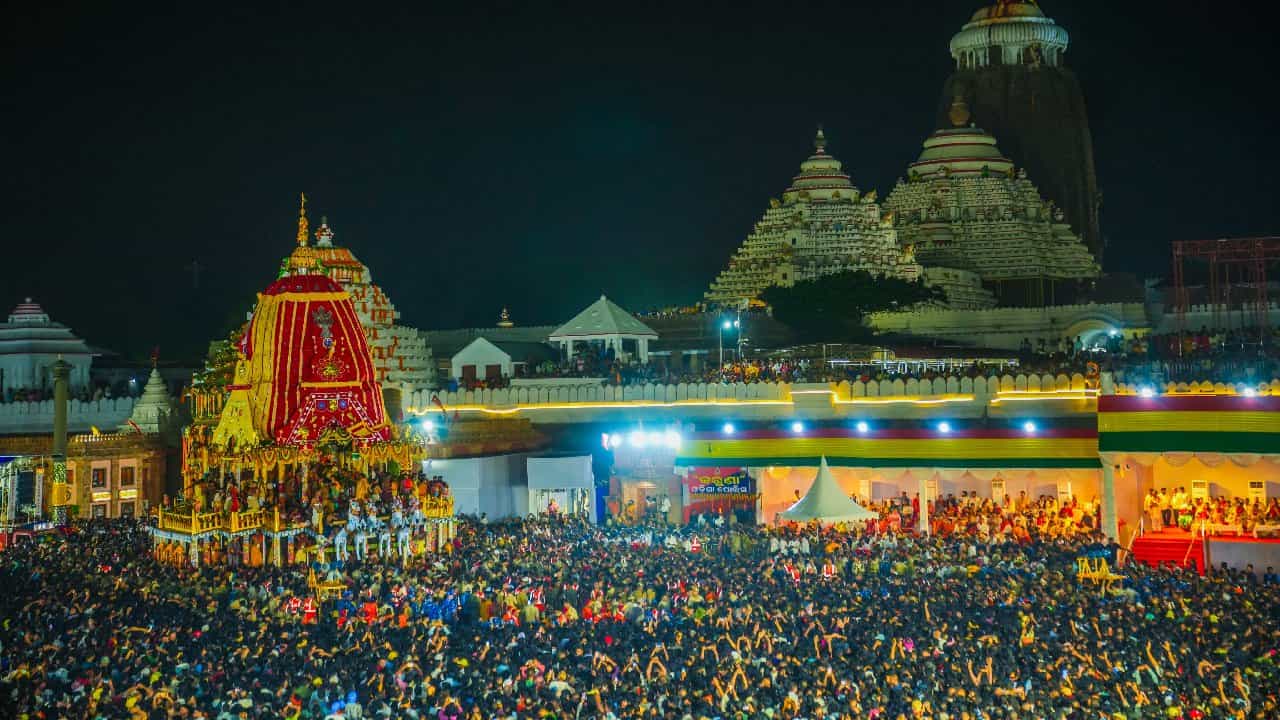 Puri Rath Yatra: ಪುರಿ ಜಗನ್ನಾಥ ರಥಯಾತ್ರೆ ವೇಳೆ ಕಾಲ್ತುಳಿತ; 500ಕ್ಕೂ ಹೆಚ್ಚು ಭಕ್ತರಿಗೆ ಗಾಯ Puri Rath Yatra: ಪುರಿ ಜಗನ್ನಾಥ ರಥಯಾತ್ರೆ ವೇಳೆ ಕಾಲ್ತುಳಿತ; 500ಕ್ಕೂ ಹೆಚ್ಚು ಭಕ್ತರಿಗೆ ಗಾಯ