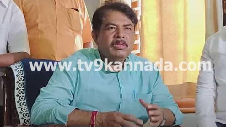 ಭೂಮಿಕ್ನನ್ನು ಕಳೆದುಕೊಂಡಿರುವ ಲಕ್ಷ್ಮಣ ಅವರಿಗೆ ಸಮಾಧಾನ ಹೇಳಲು ಬಂದಿದ್ದೇನೆ, ರಾಜಕೀಯಕ್ಕಲ್ಲ: ಅರ್ ಅಶೋಕ ಭೂಮಿಕ್ನನ್ನು ಕಳೆದುಕೊಂಡಿರುವ ಲಕ್ಷ್ಮಣ ಅವರಿಗೆ ಸಮಾಧಾನ ಹೇಳಲು ಬಂದಿದ್ದೇನೆ, ರಾಜಕೀಯಕ್ಕಲ್ಲ: ಅರ್ ಅಶೋಕ