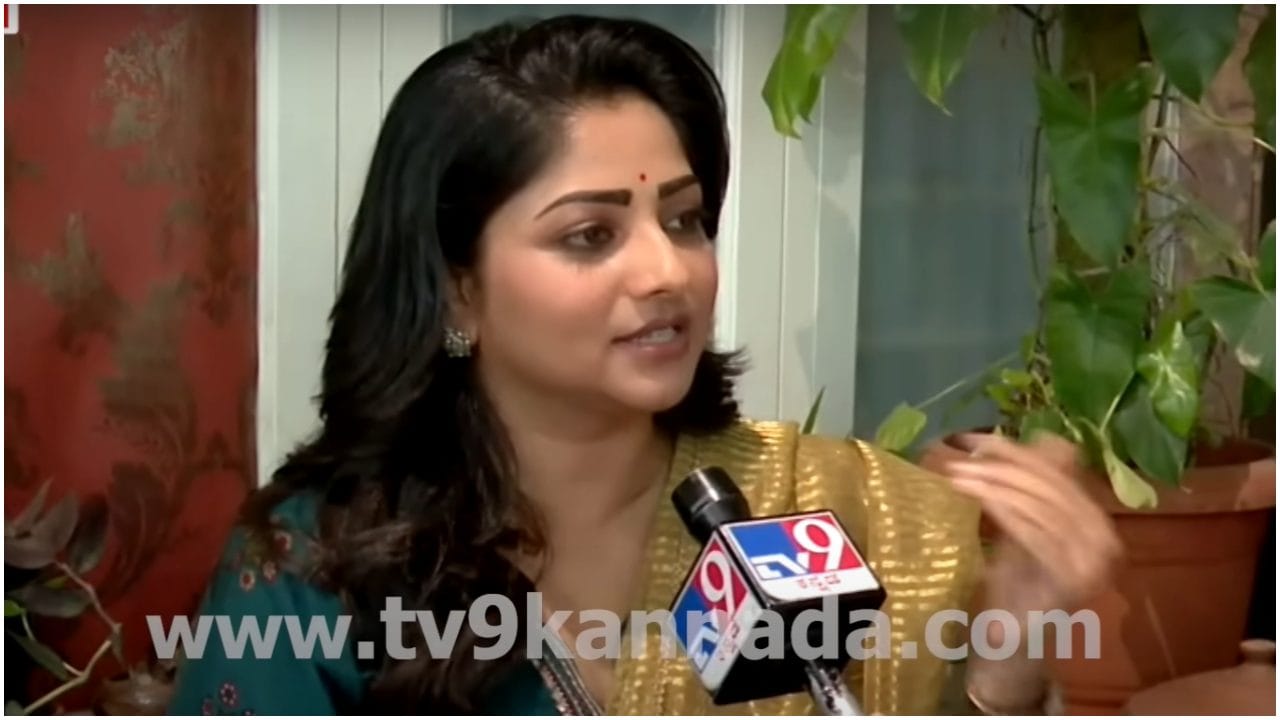 ‘ಸಂಬಂಧಿಕರೇ ಏನೇನೋ ಮಾತನಾಡೋ ಈ ಕಾಲದಲ್ಲಿ, ಇನ್ನು ಇವರೆಲ್ಲ..’; ರಚಿತಾ ರಾಮ್ ‘ಸಂಬಂಧಿಕರೇ ಏನೇನೋ ಮಾತನಾಡೋ ಈ ಕಾಲದಲ್ಲಿ, ಇನ್ನು ಇವರೆಲ್ಲ..’; ರಚಿತಾ ರಾಮ್