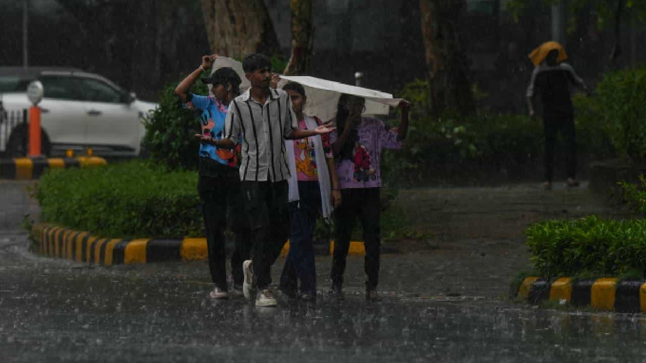 Karnataka Rains: ಕರ್ನಾಟಕದಾದ್ಯಂತ ಜೂನ್ 23ರವರೆಗೂ ಭಾರಿ ಮಳೆ, ಕರಾವಳಿಗೆ ರೆಡ್ ಅಲರ್ಟ್​
