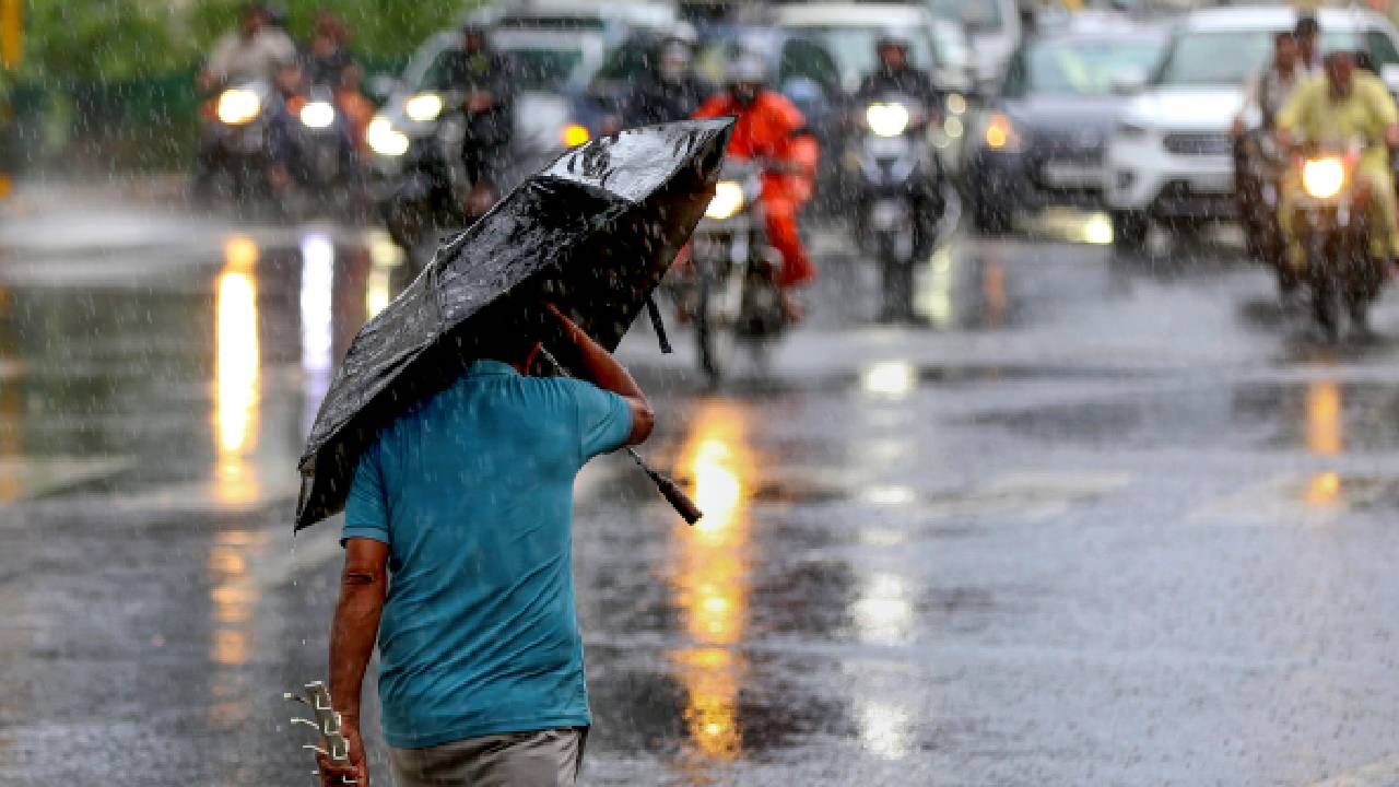 Karnataka Rains: ಕರ್ನಾಟಕದಾದ್ಯಂತ ಜುಲೈ 3ರಿಂದ ಮಳೆಯ ಅಬ್ಬರ ಜೋರು, ಯೆಲ್ಲೋ ಅಲರ್ಟ್ Karnataka Rains: ಕರ್ನಾಟಕದಾದ್ಯಂತ ಜುಲೈ 3ರಿಂದ ಮಳೆಯ ಅಬ್ಬರ ಜೋರು, ಯೆಲ್ಲೋ ಅಲರ್ಟ್