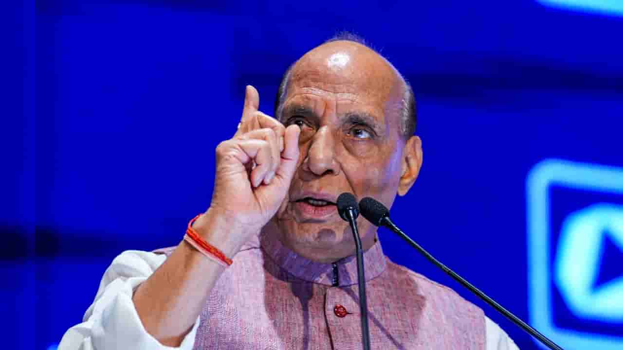 ಭಯೋತ್ಪಾದನೆಯನ್ನು ಬೇರುಗಳಿಂದಲೇ ಕಿತ್ತೊಗೆಯಲು ಜಾಗತಿಕ ಸಮುದಾಯ ಒಗ್ಗೂಡಬೇಕು; ಸಚಿವ ರಾಜನಾಥ್ ಸಿಂಗ್ ಆಗ್ರಹ