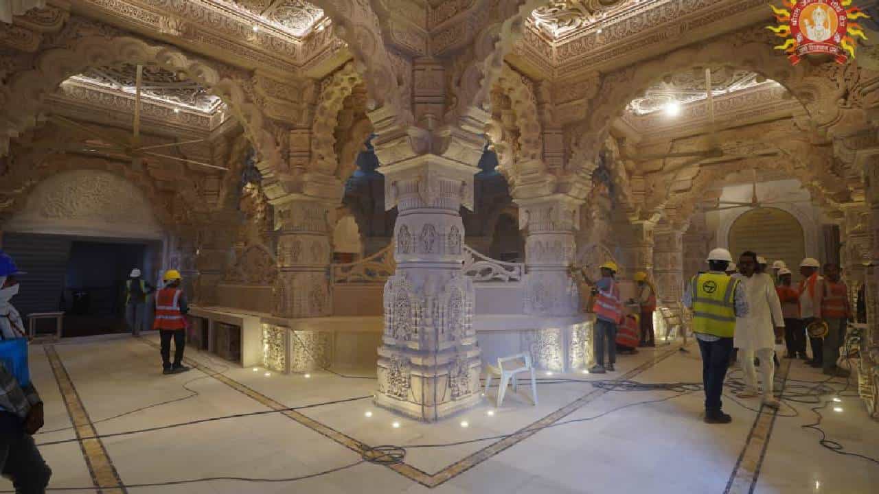 Ram Mandir: ಶ್ರೀರಾಮ ಮಂದಿರ ದರ್ಬಾರ್ ಪ್ರಾಣ ಪ್ರತಿಷ್ಠೆ, 3 ದಿನಗಳ ಕಾರ್ಯಕ್ರಮ ಕಣ್ತುಂಬಿಕೊಳ್ಳಿ Ram Mandir: ಶ್ರೀರಾಮ ಮಂದಿರ ದರ್ಬಾರ್ ಪ್ರಾಣ ಪ್ರತಿಷ್ಠೆ, 3 ದಿನಗಳ ಕಾರ್ಯಕ್ರಮ ಕಣ್ತುಂಬಿಕೊಳ್ಳಿ