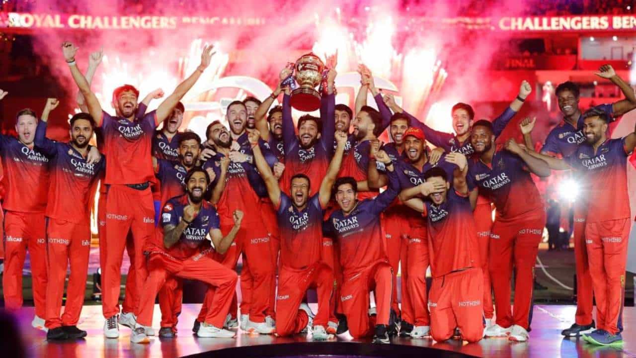 RCB, IPL 2026: ಚಾಂಪಿಯನ್ ಆರ್ಸಿಬಿ ತಂಡದಿಂದ ಈ 5 ಆಟಗಾರರು ಹೊರಕ್ಕೆ? RCB, IPL 2026: ಚಾಂಪಿಯನ್ ಆರ್ಸಿಬಿ ತಂಡದಿಂದ ಈ 5 ಆಟಗಾರರು ಹೊರಕ್ಕೆ?