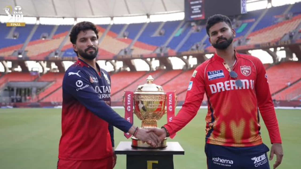 IPL 2025 Final: ಫೈನಲ್ನಲ್ಲಿ ಕಣಕ್ಕಿಳಿಯದ ಟಿಮ್ ಡೇವಿಡ್; ಉಭಯ ತಂಡಗಳ ಪ್ಲೇಯಿಂಗ್ 11 ಹೀಗಿದೆ IPL 2025 Final: ಫೈನಲ್ನಲ್ಲಿ ಕಣಕ್ಕಿಳಿಯದ ಟಿಮ್ ಡೇವಿಡ್; ಉಭಯ ತಂಡಗಳ ಪ್ಲೇಯಿಂಗ್ 11 ಹೀಗಿದೆ