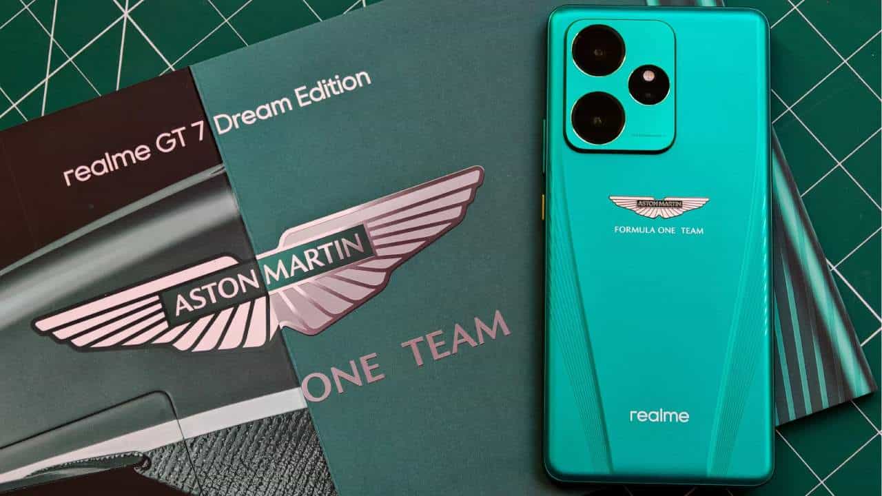 Realme GT 7: ದೇಶಾದ್ಯಂತ ರಿಯಲ್ ಮಿ ಜಿಟಿ 7 ಸೀರಿಸ್ ಬಿಡುಗಡೆ: ಹೈ ಟೆಕ್ನಾಲಜಿ ಫೀಚರ್ಸ್​ಗೆ ಯುವಕರು ಫಿದಾ