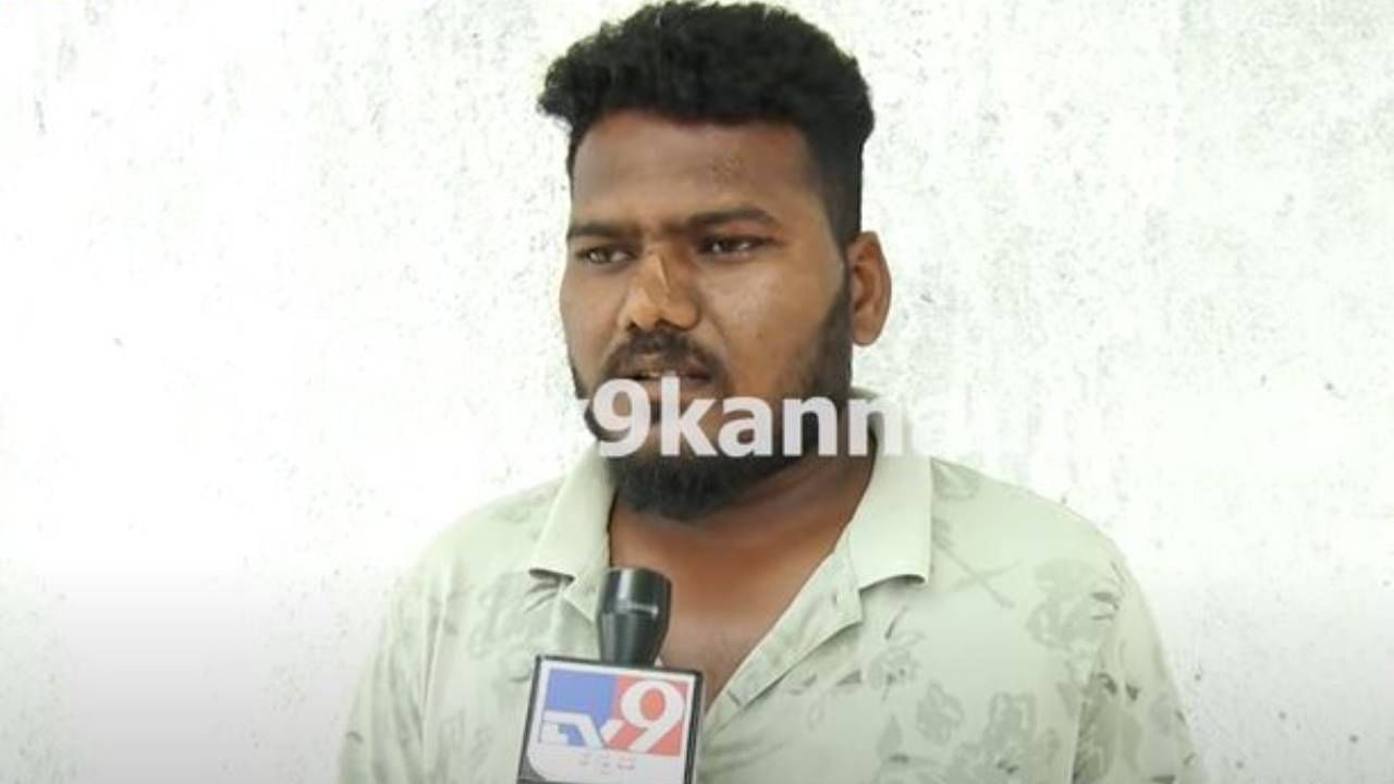 ತನ್ನ ಪ್ರೀತಿಯನ್ನು ವಿಧವೆ ನಿರಾಕರಿಸಿದಾಗ ರೊಚ್ಚಿಗೆದ್ದವನು ನಡೆರಸ್ತೆಯಲ್ಲೇ ಅಕೆಯನ್ನು ಇರಿದು ಕೊಂದ