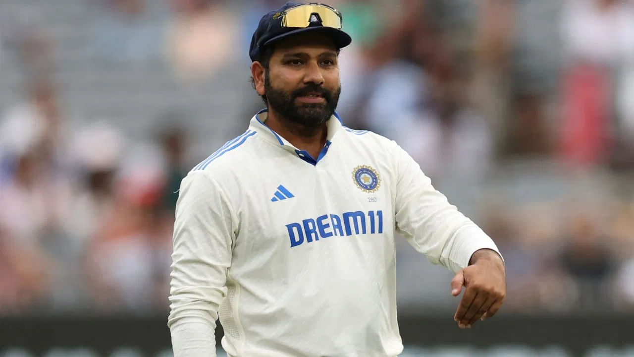 ಕಳೆದ ವರ್ಷ ಟಿ20 ವಿಶ್ವಕಪ್ ಗೆದ್ದ ನಂತರ ಈ ಮಾದರಿಗೆ ವಿದಾಯ ಹೇಳಿದ್ದ ಟೀಂ ಇಂಡಿಯಾ ನಾಯಕ ರೋಹಿತ್ ಶರ್ಮಾ ಮೇ 7 ರಂದು ಟೆಸ್ಟ್ ಕ್ರಿಕೆಟ್‌ನಿಂದ ನಿವೃತ್ತರಾದರು. ಇನ್ನು ಮುಂದೆ ರೋಹಿತ್ ಕೇವಲ ಏಕದಿನ ಕ್ರಿಕೆಟ್ ಆಡುವುದನ್ನು ಕಾಣಬಹುದು.