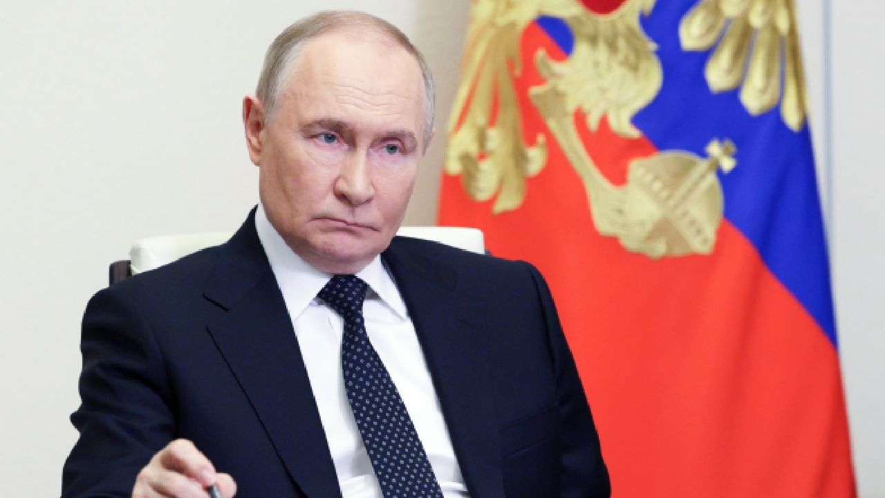 Russia-Ukraine War: ಯುದ್ಧ ಶುರುವಾದಾಗಿನಿಂದ ಅತಿ ದೊಡ್ಡ ದಾಳಿ; ರಾತ್ರೋರಾತ್ರಿ ಉಕ್ರೇನ್ ಮೇಲೆ 479 ಡ್ರೋನ್ ಹಾರಿಸಿದ ರಷ್ಯಾ Russia-Ukraine War: ಯುದ್ಧ ಶುರುವಾದಾಗಿನಿಂದ ಅತಿ ದೊಡ್ಡ ದಾಳಿ; ರಾತ್ರೋರಾತ್ರಿ ಉಕ್ರೇನ್ ಮೇಲೆ 479 ಡ್ರೋನ್ ಹಾರಿಸಿದ ರಷ್ಯಾ