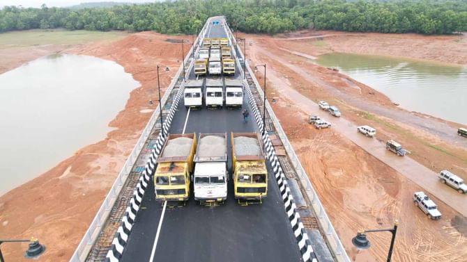 ಹೇಗಿದೆ ನೋಡಿ ಸಿಗಂದೂರು ಸೇತುವೆ ಲೋಡ್ ಟೆಸ್ಟಿಂಗ್ ದೃಶ್ಯ ಹೇಗಿದೆ ನೋಡಿ ಸಿಗಂದೂರು ಸೇತುವೆ ಲೋಡ್ ಟೆಸ್ಟಿಂಗ್ ದೃಶ್ಯ