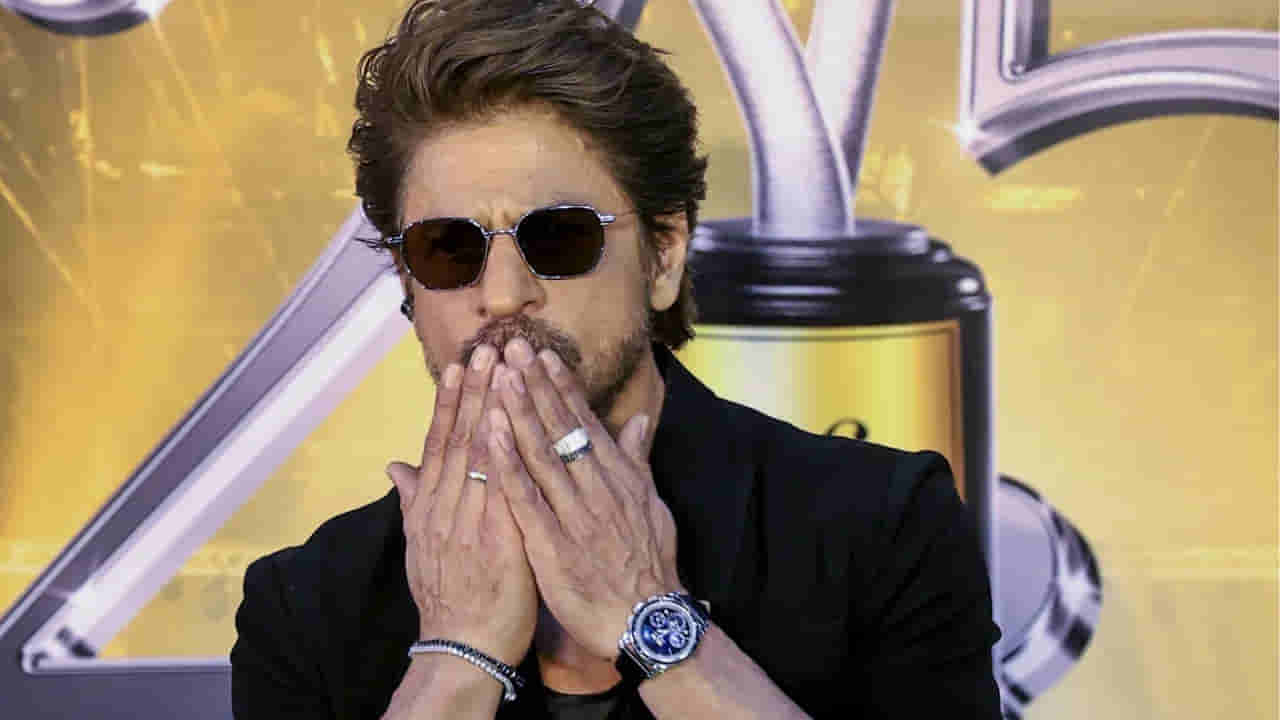 ಶಾರುಖ್ ಖಾನ್ ತಂಡದಲ್ಲಿ ಪಾಕ್ ಕ್ರಿಕೆಟಿಗರು; ತಂಡದಿಂದ ಹೊರ ಹಾಕ್ತಾರಾ ಕಿಂಗ್ ಖಾನ್?