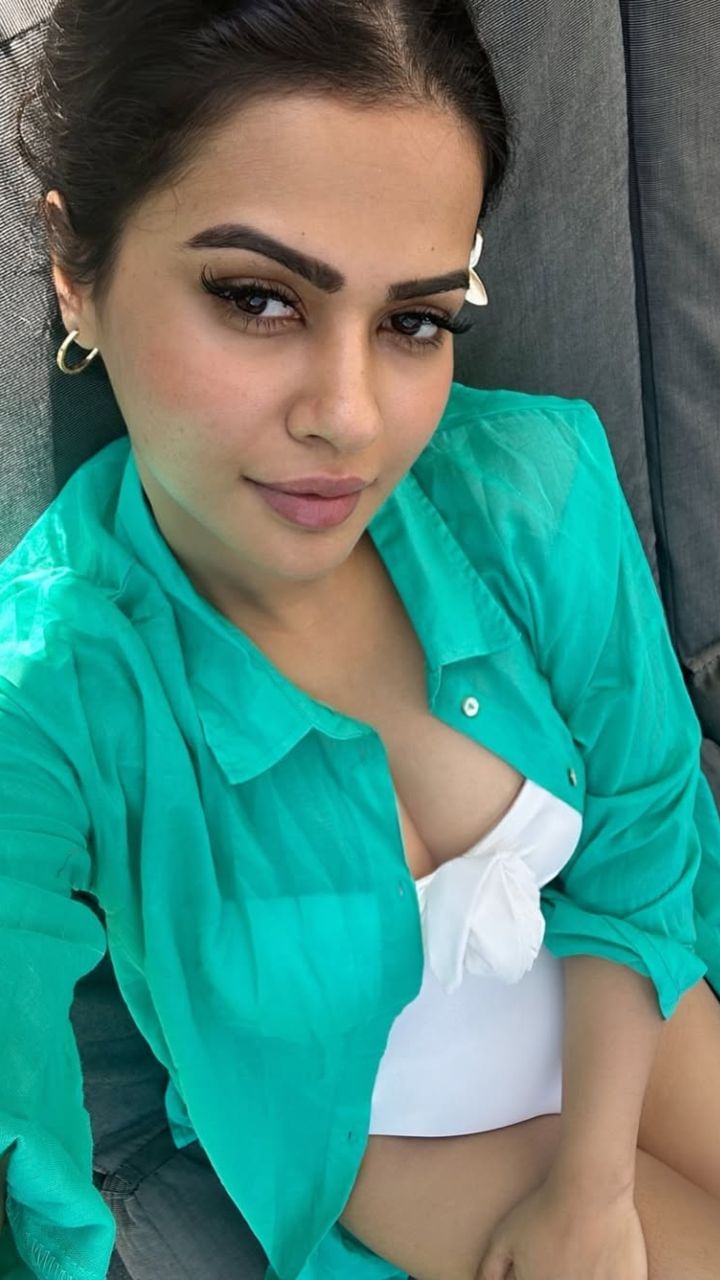 Sharmila Mandre1