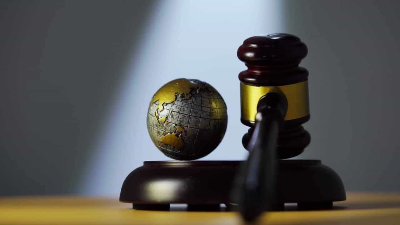 Study Law Abroad: ವಿದೇಶದಲ್ಲಿ ಕಾನೂನು ಅಧ್ಯಯನ ಮಾಡುವ ಕನಸು ನಿಮಗಿದ್ಯಾ? ಉಪಯುಕ್ತ ಮಾಹಿತಿ ಇಲ್ಲಿದೆ Study Law Abroad: ವಿದೇಶದಲ್ಲಿ ಕಾನೂನು ಅಧ್ಯಯನ ಮಾಡುವ ಕನಸು ನಿಮಗಿದ್ಯಾ? ಉಪಯುಕ್ತ ಮಾಹಿತಿ ಇಲ್ಲಿದೆ