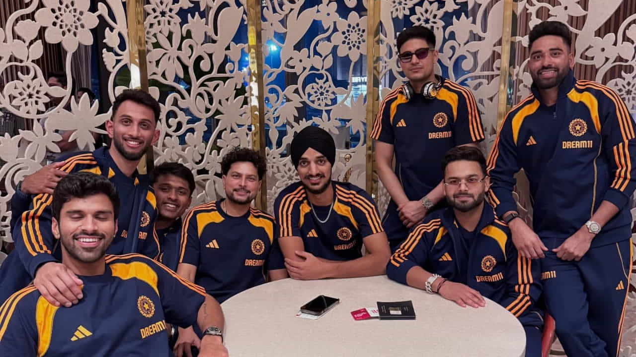 IND vs ENG: ಇತಿಹಾಸ ಸೃಷ್ಟಿಸುವ ಗುರಿಯೊಂದಿಗೆ ಇಂಗ್ಲೆಂಡ್ ತಲುಪಿದ ಟೀಂ ಇಂಡಿಯಾ IND vs ENG: ಇತಿಹಾಸ ಸೃಷ್ಟಿಸುವ ಗುರಿಯೊಂದಿಗೆ ಇಂಗ್ಲೆಂಡ್ ತಲುಪಿದ ಟೀಂ ಇಂಡಿಯಾ