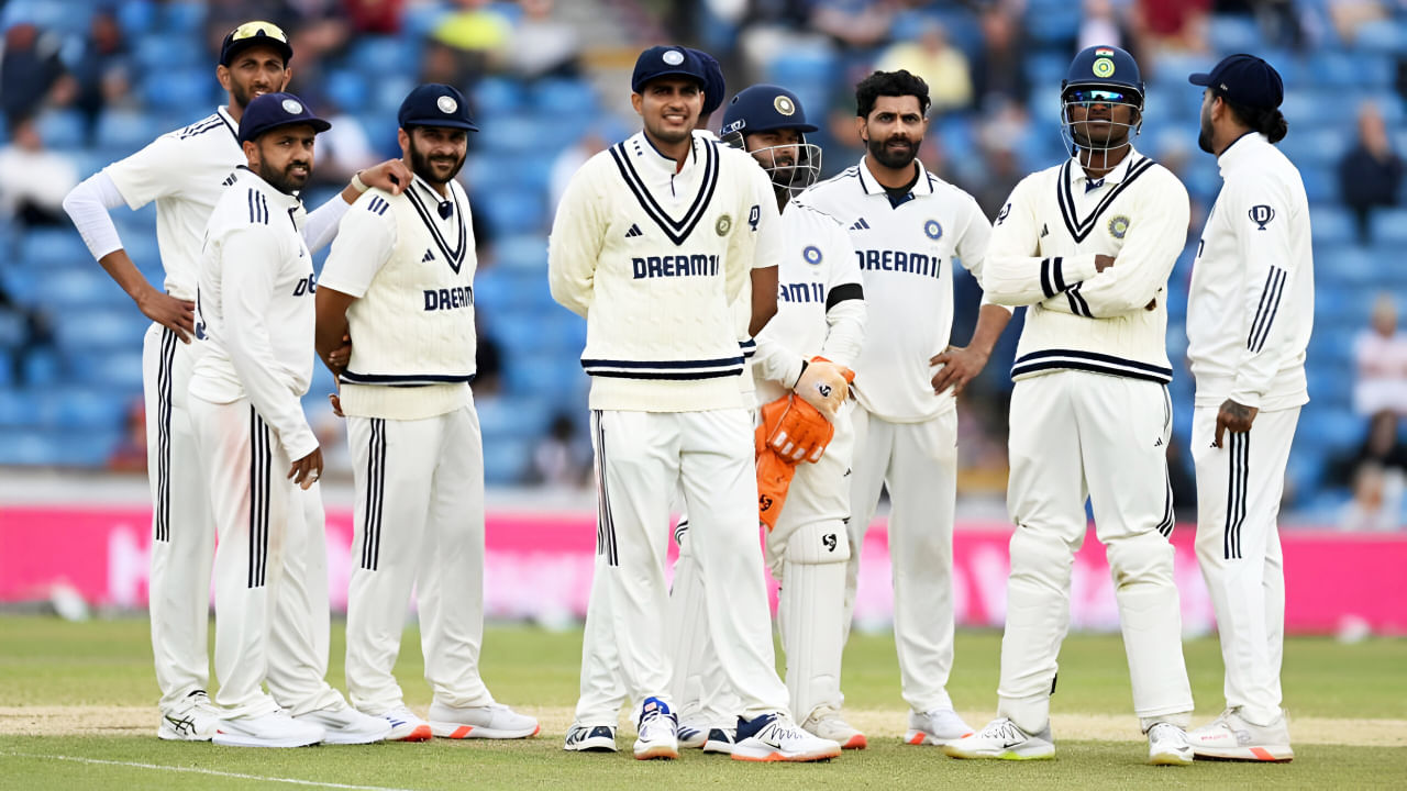 India vs England Test: ಭಾರತ ಮತ್ತು ಇಂಗ್ಲೆಂಡ್ ನಡುವಣ ಎರಡನೇ ಟೆಸ್ಟ್ ಪಂದ್ಯವು ಜುಲೈ 2 ರಿಂದ ಶುರುವಾಗಲಿದೆ. ಬರ್ಮಿಂಗ್ಹ್ಯಾಮ್ನ ಎಡ್ಜ್ ಬಾಸ್ಟನ್ ಸ್ಟೇಡಿಯಂನಲ್ಲಿ ನಡೆಯಲಿರುವ ಈ ಪಂದ್ಯಕ್ಕೂ ಮುನ್ನ ಟೀಮ್ ಇಂಡಿಯಾದಿಂದ ಯುವ ವೇಗಿಯನ್ನು ಕೈ ಬಿಡಲಾಗಿದೆ.