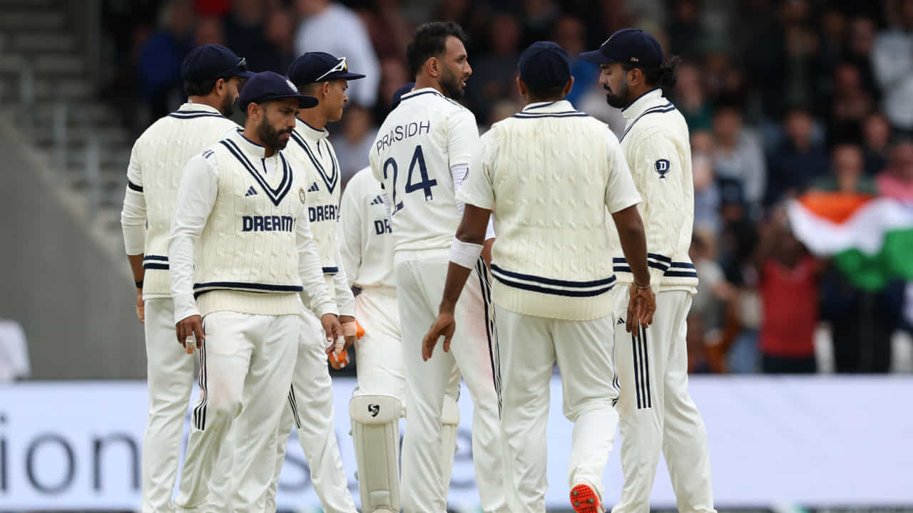 IND vs ENG: 2ನೇ ಟೆಸ್ಟ್ನಿಂದ ಬುಮ್ರಾ ಜೊತೆಗೆ ಕನ್ನಡಿಗನಿಗೂ ಕೋಕ್? IND vs ENG: 2ನೇ ಟೆಸ್ಟ್ನಿಂದ ಬುಮ್ರಾ ಜೊತೆಗೆ ಕನ್ನಡಿಗನಿಗೂ ಕೋಕ್?