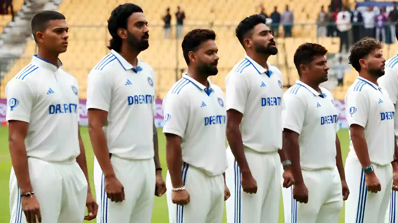 ಭಾರತ ಟೆಸ್ಟ್ ತಂಡ: ಶುಭ್​ಮನ್ ಗಿಲ್ (ನಾಯಕ), ರಿಷಭ್ ಪಂತ್ (ಉಪನಾಯಕ), ಯಶಸ್ವಿ ಜೈಸ್ವಾಲ್, ಕೆಎಲ್ ರಾಹುಲ್, ಸಾಯಿ ಸುದರ್ಶನ್, ಅಭಿಮನ್ಯು ಈಶ್ವರನ್, ಕರುಣ್ ನಾಯರ್, ನಿತೀಶ್ ಕುಮಾರ್ ರೆಡ್ಡಿ, ರವೀಂದ್ರ ಜಡೇಜಾ, ಧ್ರುವ್ ಜುರೇಲ್, ವಾಷಿಂಗ್ಟನ್ ಸುಂದರ್, ಶಾರ್ದೂಲ್ ಠಾಕೂರ್, ಜಸ್​ಪ್ರೀತ್ ಬುಮ್ರಾ, ಮೊಹಮ್ಮದ್ ಸಿರಾಜ್, ಪ್ರಸಿದ್ಧ್ ಕೃಷ್ಣ, ಆಕಾಶ್ ದೀಪ್, ಕುಲ್ದೀಪ್ ಯಾದವ್, ಅರ್ಷದೀಪ್ ಸಿಂಗ್, ಹರ್ಷಿತ್ ರಾಣಾ.