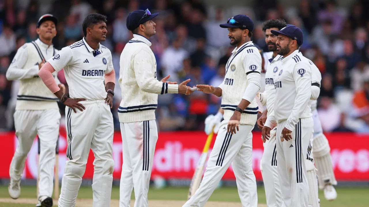 IND vs ENG: ಬದಲಾವಣೆ ಖಚಿತ; ಟೀಂ ಇಂಡಿಯಾ ಪ್ಲೇಯಿಂಗ್ 11 ಬಗ್ಗೆ ಮೌನ ಮುರಿದ ಕೋಚ್ IND vs ENG: ಬದಲಾವಣೆ ಖಚಿತ; ಟೀಂ ಇಂಡಿಯಾ ಪ್ಲೇಯಿಂಗ್ 11 ಬಗ್ಗೆ ಮೌನ ಮುರಿದ ಕೋಚ್