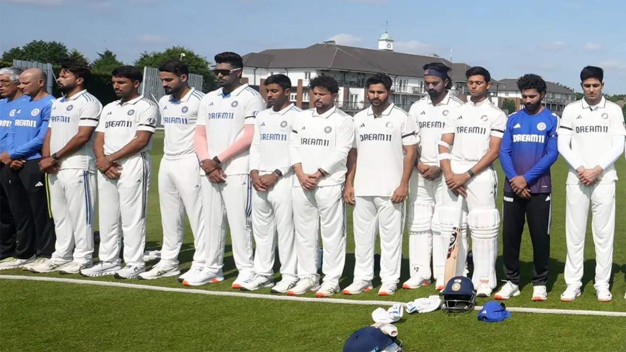 Kuldeep Yadav: ಇಂಗ್ಲೆಂಡ್ಗೆ ಶುರುವಾಯಿತು ಟೆನ್ಶನ್: ಅಶ್ವಿನ್ ಜಾಗ ತುಂಬಲು ರೆಡಿಯಾದ ಭಾರತದ ಮತ್ತೋರ್ವ ಸ್ಪಿನ್ನರ್ Kuldeep Yadav: ಇಂಗ್ಲೆಂಡ್ಗೆ ಶುರುವಾಯಿತು ಟೆನ್ಶನ್: ಅಶ್ವಿನ್ ಜಾಗ ತುಂಬಲು ರೆಡಿಯಾದ ಭಾರತದ ಮತ್ತೋರ್ವ ಸ್ಪಿನ್ನರ್