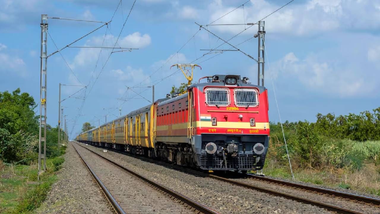 ಪತ್ನಿಗೆ ಅಕ್ರಮ ಸಂಬಂಧವಿದೆಯೆಂಬ ಶಂಕೆ, ನಾಲ್ವರು ಮಕ್ಕಳೊಂದಿಗೆ ರೈಲೆದುರು ಹಾರಿ ಪ್ರಾಣಬಿಟ್ಟ ಪತಿ