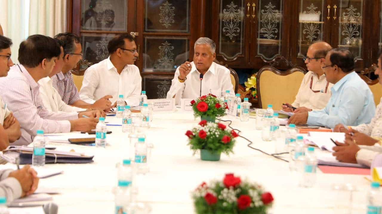 ಬೆಂಗಳೂರು ಹೊರ ವರ್ತುಲ ರೈಲ್ವೆ ಯೋಜನೆಗೆ ಸಂಪೂರ್ಣ ಹಣ ರೈಲ್ವೆ ಇಲಾಖೆ ನೀಡುತ್ತೆ: ಸೋಮಣ್ಣ ಬೆಂಗಳೂರು ಹೊರ ವರ್ತುಲ ರೈಲ್ವೆ ಯೋಜನೆಗೆ ಸಂಪೂರ್ಣ ಹಣ ರೈಲ್ವೆ ಇಲಾಖೆ ನೀಡುತ್ತೆ: ಸೋಮಣ್ಣ