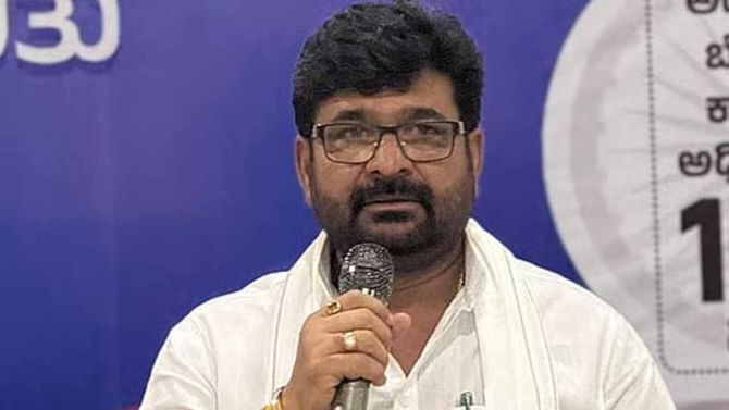 ಯೋಗೇಶ್ ಗೌಡ ಕೊಲೆ ಕೇಸ್: ಕಾಂಗ್ರೆಸ್ ಶಾಸಕ ವಿನಯ್ ಕುಲಕರ್ಣಿ ಸಿಬಿಐ ವಶಕ್ಕೆ ಯೋಗೇಶ್ ಗೌಡ ಕೊಲೆ ಕೇಸ್: ಕಾಂಗ್ರೆಸ್ ಶಾಸಕ ವಿನಯ್ ಕುಲಕರ್ಣಿ ಸಿಬಿಐ ವಶಕ್ಕೆ