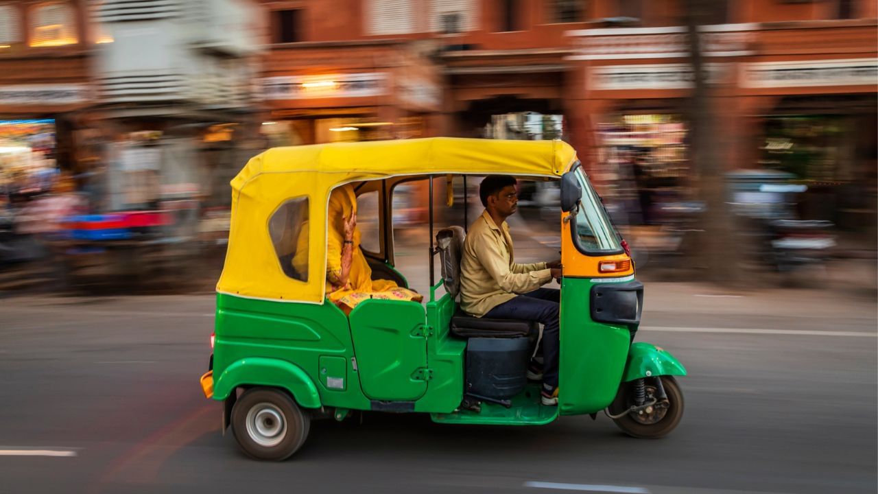 Viral : ಆ್ಯಪ್​​ನಲ್ಲಿ ಆಟೋ ಬುಕ್​​ ಮಾಡಿದ್ರೆ ಟಿಪ್ಸ್​​​ ನೀಡಲೇಬೇಕು, ಬೆಂಗಳೂರಿನ ಮಹಿಳೆ ಹೇಳಿದ್ದೇನು?