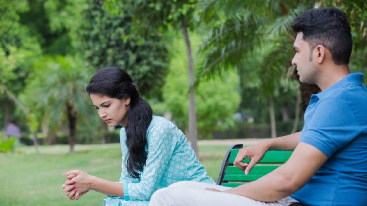 ಚಾಣಕ್ಯ ಹೇಳ್ತಾರೆ ಹೆಂಡತಿಯಾದವಳು ಈ ವಿಷಯಗಳನ್ನು ಗಂಡನಿಂದ ಮುಚ್ಚಿಡುತ್ತಾಳಂತೆ