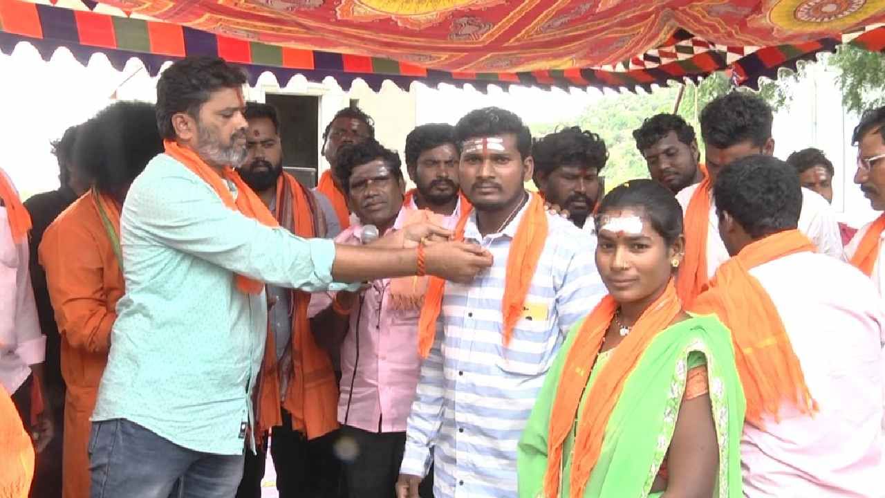 Yadgir family returns to Hinduism Who Converted to Christian last 4 years back