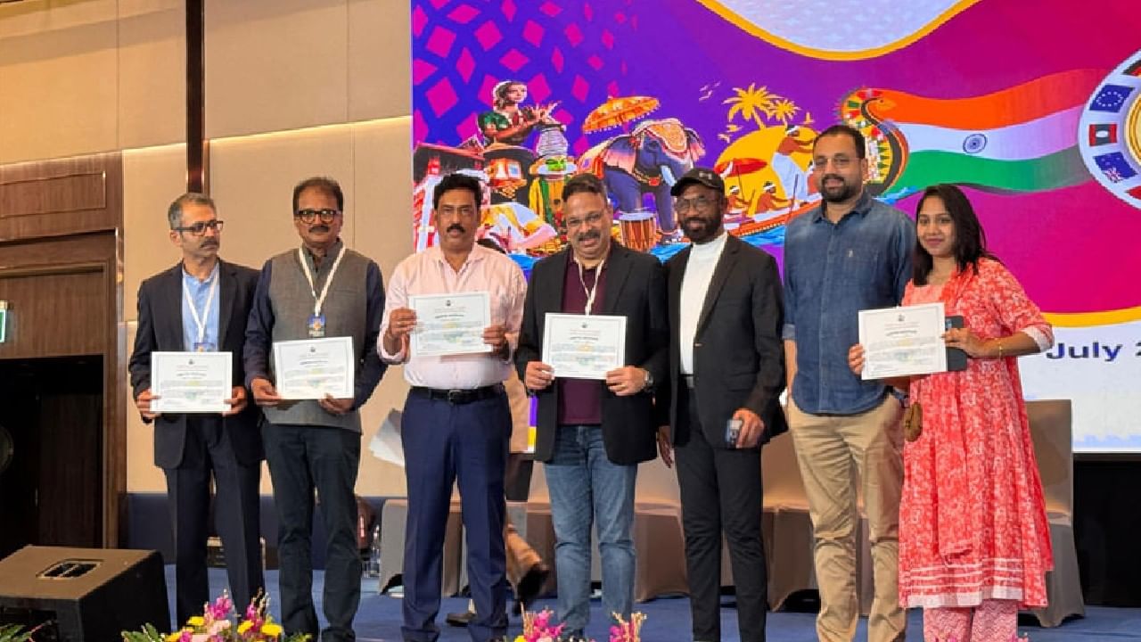 ನರ್ಸಿಂಗ್ ವಿದ್ಯಾರ್ಥಿನಿಯರಿಗೆ ಮಲಯಾಳಿ ಕೌನ್ಸಿಲ್​ನಿಂದ 1 ಕೋಟಿ ರೂ. ವಿದ್ಯಾರ್ಥಿವೇತನ