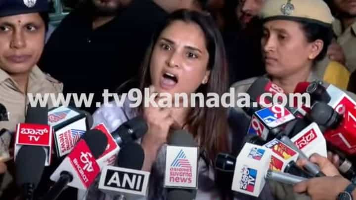 ಸ್ಟಾರ್ ನಟ ನಟಿಯರೆಲ್ಲ ಇಂಥ ಸನ್ನಿವೇಶ ಸೃಷ್ಟಿಯಾದಾಗ ಯಾಕೆ ಒಂದಾಗಲ್ಲವೋ ಗೊತ್ತಿಲ್ಲ: ರಮ್ಯಾ, ಚಿತ್ರನಟಿ ಸ್ಟಾರ್ ನಟ ನಟಿಯರೆಲ್ಲ ಇಂಥ ಸನ್ನಿವೇಶ ಸೃಷ್ಟಿಯಾದಾಗ ಯಾಕೆ ಒಂದಾಗಲ್ಲವೋ ಗೊತ್ತಿಲ್ಲ: ರಮ್ಯಾ, ಚಿತ್ರನಟಿ