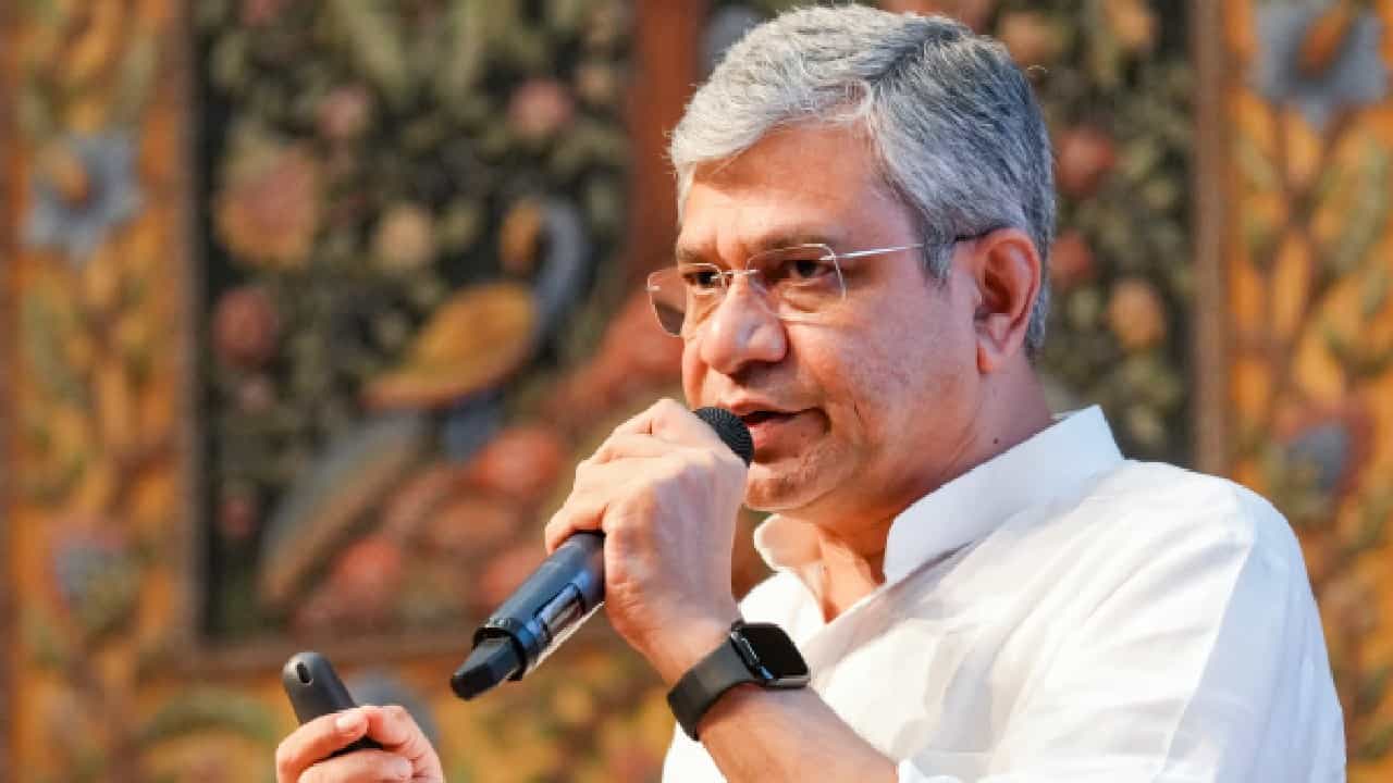 2 ವರ್ಷಗಳಲ್ಲಿ 3.5 ಕೋಟಿ ಉದ್ಯೋಗ ಸೃಷ್ಟಿಗೆ ಕೇಂದ್ರ ಸಂಪುಟದಿಂದ 1 ಲಕ್ಷ ಕೋಟಿ ರೂ. ಅನುಮೋದನೆ