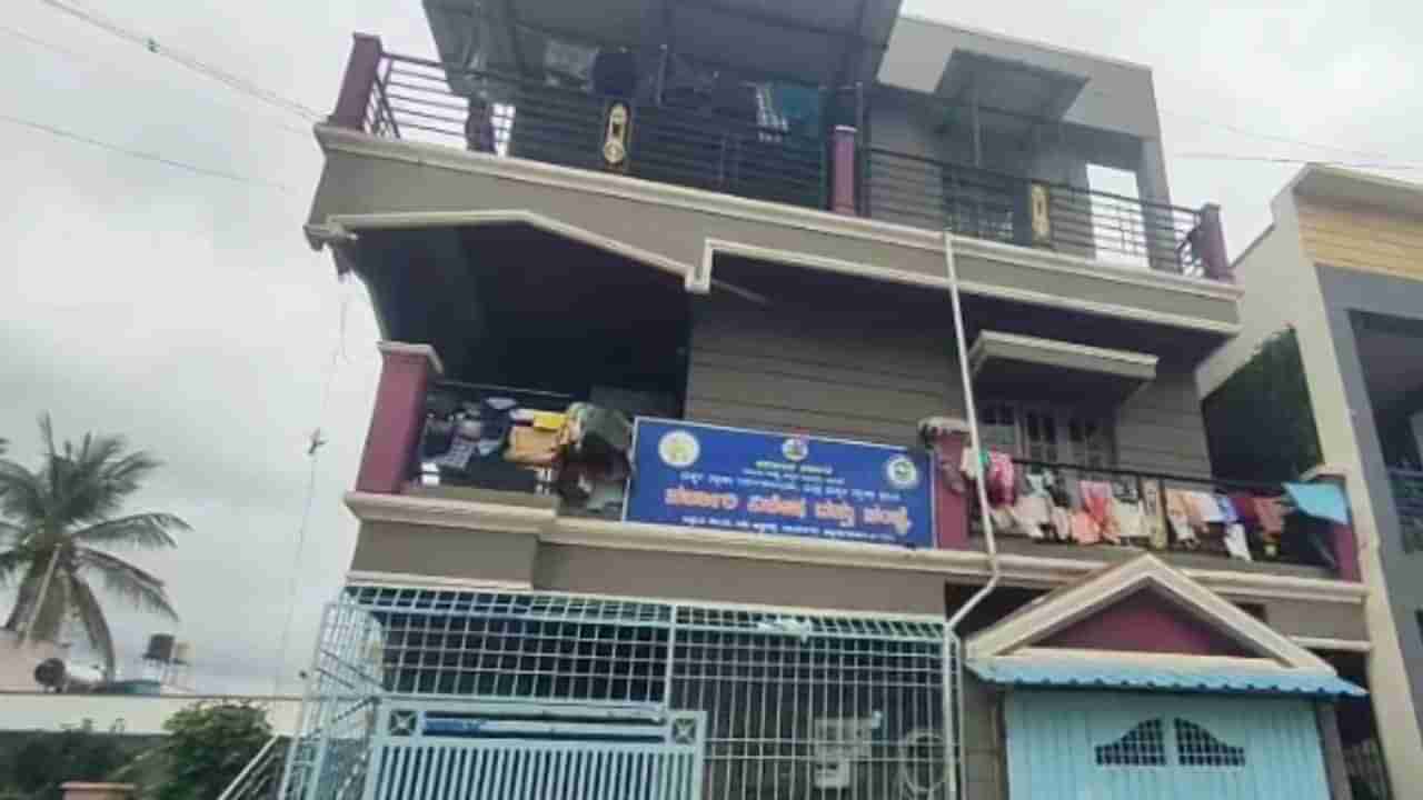 ಚಿಕ್ಕಮಗಳೂರು: ಮಗು ಮೇಲೆ ಕುದಿಯೋ ಬಿಸಿ ನೀರು ಸುರಿದಿದ್ದ ಸಿಬ್ಬಂದಿ ಸಸ್ಪೆಂಡ್