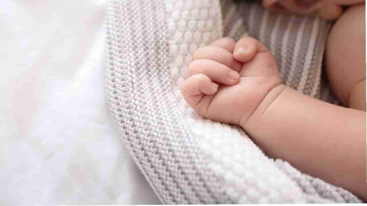 ಮಹಾರಾಷ್ಟ್ರ: ಸ್ಲೀಪರ್ ಬಸ್ಸಿನಲ್ಲಿ ಮಗುವಿಗೆ ಜನ್ಮ ನೀಡಿ ಕಿಟಕಿಯಿಂದ ಶಿಶುವನ್ನು ಎಸೆದ ಮಹಿಳೆ