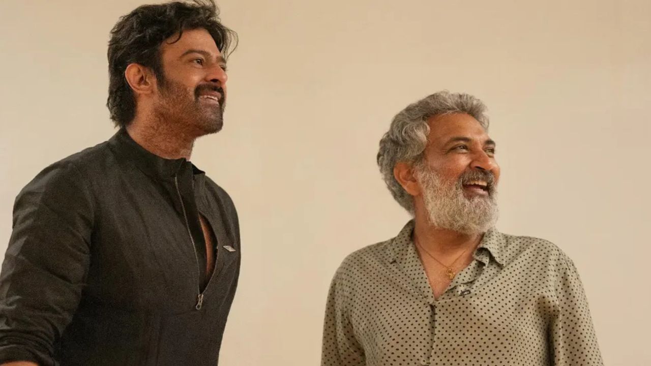 ‘ಬಾಹುಬಲಿ’ ಸಿನಿಮಾ ಬಿಡುಗಡೆ ಆಗಿ 10 ವರ್ಷ ಆಗಿರುವ ಕಾರಣ ಸಿನಿಮಾಗಳನ್ನು ಒಂದು ಮಾಡಿ ಒಂದೇ ಸಿನಿಮಾ ಆಗಿ ಬಿಡುಗಡೆ ಮಾಡಲಾಗುತ್ತಿದೆ. ಆಗಸ್ಟ್ ತಿಂಗಳಲ್ಲಿ ಎರಡೂ ಸಿನಿಮಾಗಳನ್ನು ಒಂದೇ ಸಿನಿಮಾ ಆಗಿಸಿ ಬಿಡುಗಡೆಗೊಳಿಸಲಿದ್ದಾರೆ.