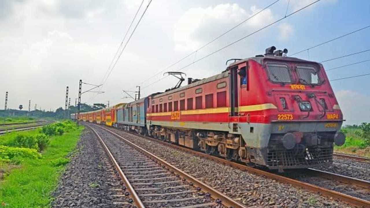 ರೈಲ್ವೆ ಪ್ರಯಾಣಿಕರೇ ಇತ್ತ ಗಮನಿಸಿ: ಈ ಮಾರ್ಗದ ರೈಲು ಸೇವೆಗಳು ಭಾಗಶಃ ರದ್ದು! ರೈಲ್ವೆ ಪ್ರಯಾಣಿಕರೇ ಇತ್ತ ಗಮನಿಸಿ: ಈ ಮಾರ್ಗದ ರೈಲು ಸೇವೆಗಳು ಭಾಗಶಃ ರದ್ದು!
