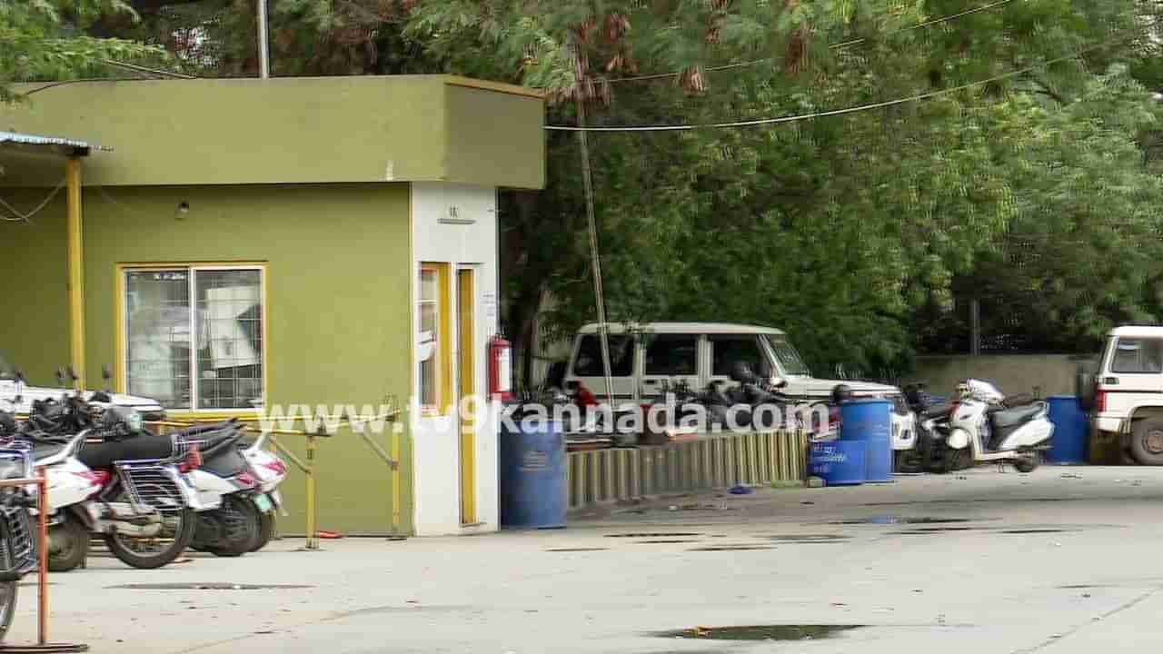 ಸಂಚಾರ ಮಾಡದಿದ್ದರೂ ಬಿಎಂಟಿಸಿ ಬಸ್​ಗೆ ಬೇಕಂತೆ ಡೀಸೆಲ್! 4 ಸಾವಿರ ಲೀಟರ್ ಡೀಸೆಲ್ ಹಣ ಲೂಟಿ