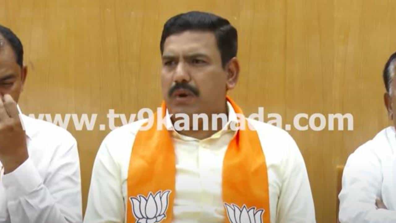 ಅಧಿಕಾರಕ್ಕೆ ಬಂದಾಗಿನಿಂದ ಕಾಂಗ್ರೆಸ್ ಸರ್ಕಾರ ಬಿಜೆಪಿ ಶಾಸಕರನ್ನು ಟಾರ್ಗೆಟ್ ಮಾಡುತ್ತಿದೆ: ವಿಜಯೇಂದ್ರ ಅಧಿಕಾರಕ್ಕೆ ಬಂದಾಗಿನಿಂದ ಕಾಂಗ್ರೆಸ್ ಸರ್ಕಾರ ಬಿಜೆಪಿ ಶಾಸಕರನ್ನು ಟಾರ್ಗೆಟ್ ಮಾಡುತ್ತಿದೆ: ವಿಜಯೇಂದ್ರ