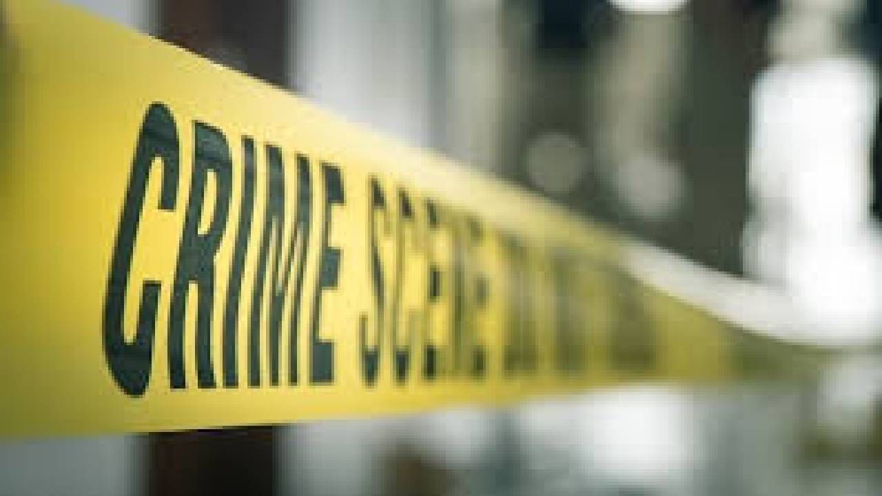 ಹಣದ ವಿಚಾರಕ್ಕೆ ಜಗಳ: ಪತ್ನಿ ಗಾಢ ನಿದ್ರೆಯಲ್ಲಿರುವಾಗ ಕಲ್ಲಿನಿಂದ ಜಜ್ಜಿ ಕೊಂದ ಪತಿ, ಮಗ ಎಸ್ಕೇಪ್