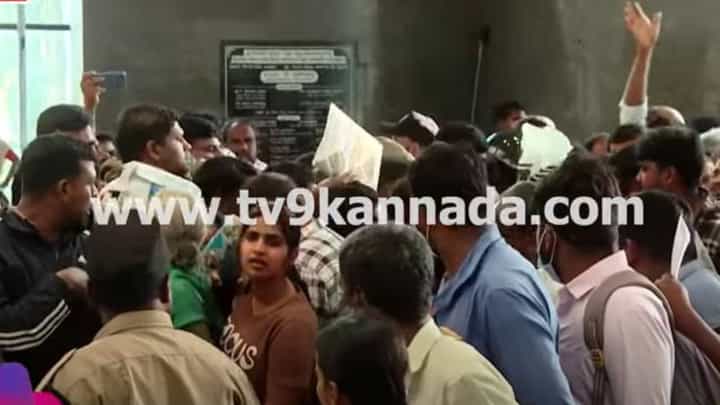 ಹೆಚ್ಚುತ್ತಿರುವ ಹೃದಯಾಘಾತಗಳು; ಮೈಸೂರು ಜಯದೇವ ಹೃದ್ರೋಗ ಕೇಂದ್ರದಲ್ಲಿ ತಪಾಸಣೆಗೆ ನೂಕುನುಗ್ಗಲು! ಹೆಚ್ಚುತ್ತಿರುವ ಹೃದಯಾಘಾತಗಳು; ಮೈಸೂರು ಜಯದೇವ ಹೃದ್ರೋಗ ಕೇಂದ್ರದಲ್ಲಿ ತಪಾಸಣೆಗೆ ನೂಕುನುಗ್ಗಲು!
