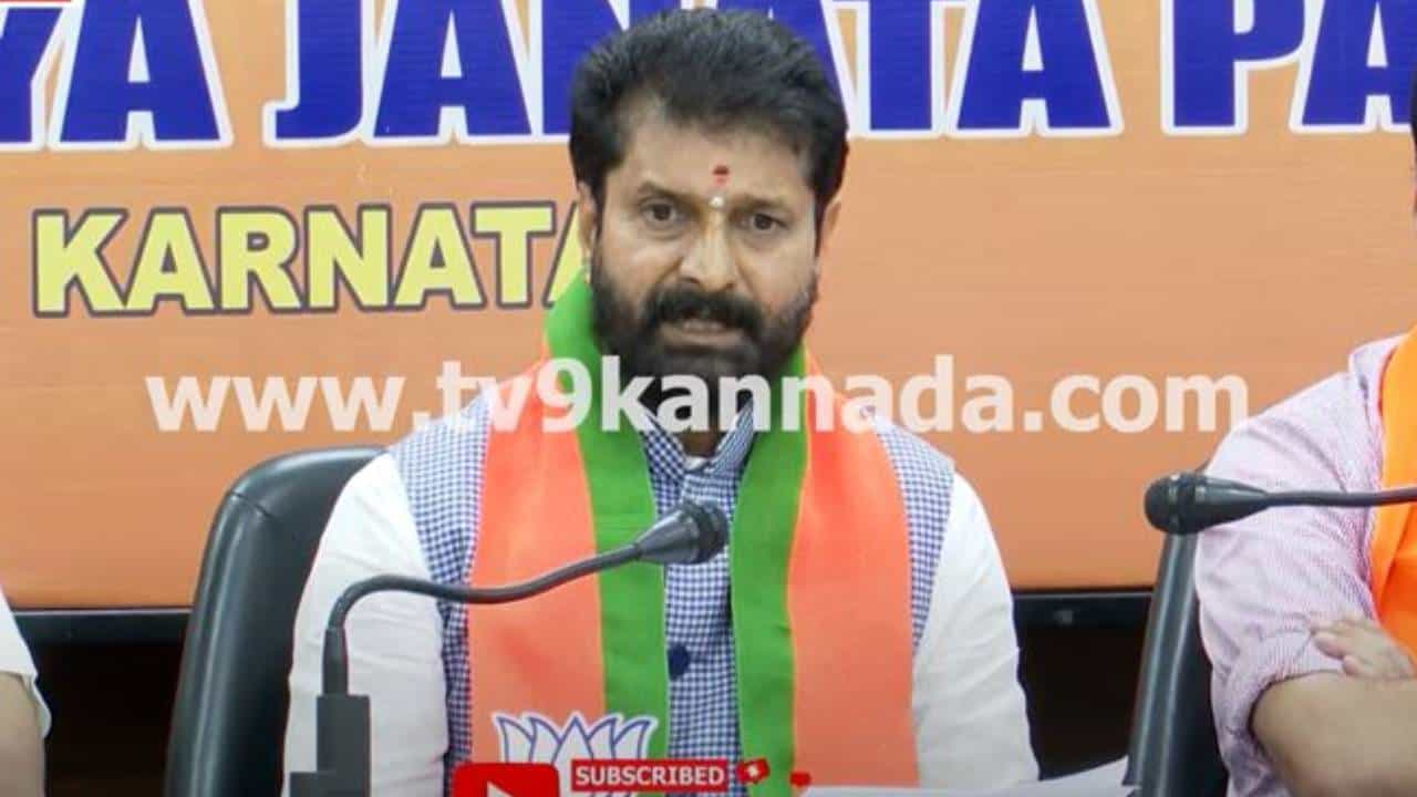 ಸಣ್ಣ ವ್ಯಾಪಾರಿಗಳಿಗೆ ನೀಡಿರುವ ತೆರಿಗೆ ನೋಟೀಸ್ಗಳನ್ನು ಕರ್ನಾಟಕ ಸರ್ಕಾರ ವಾಪಸ್ಸು ಪಡೆಯಲಿ: ಸಿಟಿ ರವಿ ಸಣ್ಣ ವ್ಯಾಪಾರಿಗಳಿಗೆ ನೀಡಿರುವ ತೆರಿಗೆ ನೋಟೀಸ್ಗಳನ್ನು ಕರ್ನಾಟಕ ಸರ್ಕಾರ ವಾಪಸ್ಸು ಪಡೆಯಲಿ: ಸಿಟಿ ರವಿ