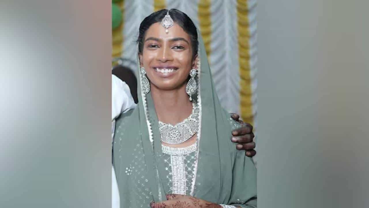 ಅಮ್ಮಾ ನಾನು ಸಾಯ್ತೀನಿ, ಇಲ್ದಿದ್ರೆ ಅವ್ರೇ ಸಾಯಿಸ್ತಾರೆ, ತಾಯಿಗೆ ಮೆಸೇಜ್ ಕಳುಹಿಸಿ ಗರ್ಭಿಣಿ ಆತ್ಮಹತ್ಯೆ ಅಮ್ಮಾ ನಾನು ಸಾಯ್ತೀನಿ, ಇಲ್ದಿದ್ರೆ ಅವ್ರೇ ಸಾಯಿಸ್ತಾರೆ, ತಾಯಿಗೆ ಮೆಸೇಜ್ ಕಳುಹಿಸಿ ಗರ್ಭಿಣಿ ಆತ್ಮಹತ್ಯೆ