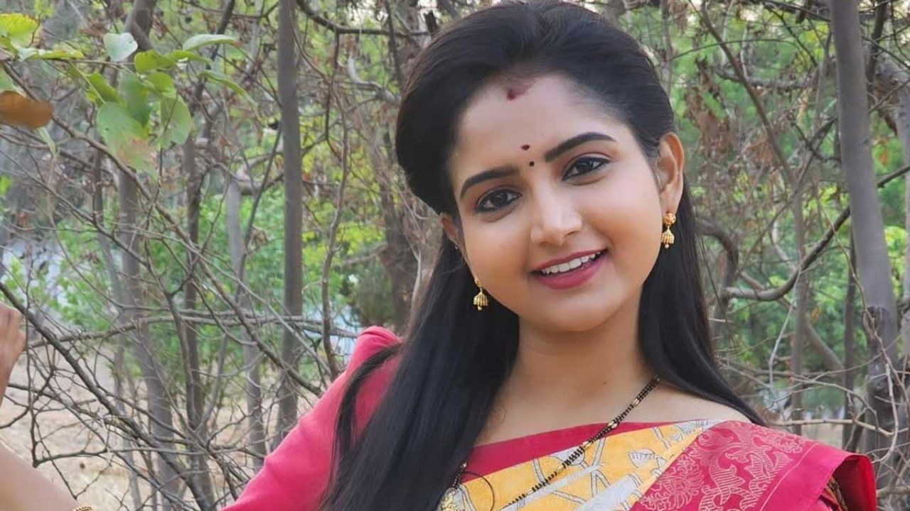 ಈ ಕಿರುತೆರೆ ನಟಿ ಹೆಸರಲ್ಲಿ ಇರೋದು ಸ್ಮಶಾನದಲ್ಲಿ ಆರಡಿ ಜಾಗ ಮಾತ್ರ ಈ ಕಿರುತೆರೆ ನಟಿ ಹೆಸರಲ್ಲಿ ಇರೋದು ಸ್ಮಶಾನದಲ್ಲಿ ಆರಡಿ ಜಾಗ ಮಾತ್ರ