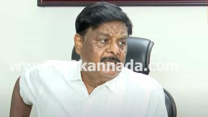 ಸಿದ್ದರಾಮಯ್ಯ ಒಬ್ಬ ವ್ಯಕ್ತಿಯಲ್ಲ, ಒಂದು ಸರ್ಕಾರದ ಮುಖ್ಯಸ್ಥ; ಬಿಜೆಪಿ ಅರ್ಥಮಾಡಿಕೊಳ್ಳಲಿ: ಹೆಚ್ಸಿ ಮಹದೇವಪ್ಪ ಸಿದ್ದರಾಮಯ್ಯ ಒಬ್ಬ ವ್ಯಕ್ತಿಯಲ್ಲ, ಒಂದು ಸರ್ಕಾರದ ಮುಖ್ಯಸ್ಥ; ಬಿಜೆಪಿ ಅರ್ಥಮಾಡಿಕೊಳ್ಳಲಿ: ಹೆಚ್ಸಿ ಮಹದೇವಪ್ಪ
