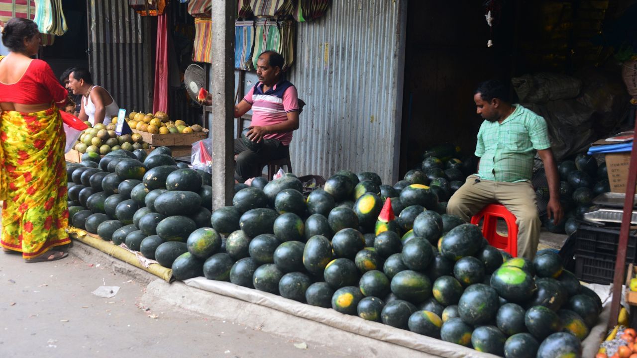 ಎಷ್ಟೇ ಕಡಿಮೆ ಬೆಲೆ ಇರಲಿ, ಮಳೆಗಾಲದಲ್ಲಿ ಮಾತ್ರ ಈ ಹಣ್ಣುಗಳನ್ನು ಮನೆಗೆ ತರಬೇಡಿ ಎಷ್ಟೇ ಕಡಿಮೆ ಬೆಲೆ ಇರಲಿ, ಮಳೆಗಾಲದಲ್ಲಿ ಮಾತ್ರ ಈ ಹಣ್ಣುಗಳನ್ನು ಮನೆಗೆ ತರಬೇಡಿ