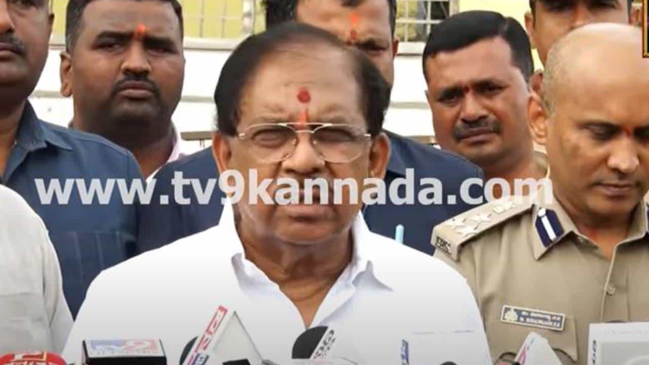 ದೆಹಲಿಯಂತೆ ಭೋಗ ನಂದೀಶ್ವರ ದೇವಸ್ಥಾನದಲ್ಲೂ ಸಿದ್ದರಾಮಯ್ಯ 5-ವರ್ಷ ತಾವೇ ಸಿಎಂ ಎಂದಿದ್ದಾರೆ: ಪರಮೇಶ್ವರ್ ದೆಹಲಿಯಂತೆ ಭೋಗ ನಂದೀಶ್ವರ ದೇವಸ್ಥಾನದಲ್ಲೂ ಸಿದ್ದರಾಮಯ್ಯ 5-ವರ್ಷ ತಾವೇ ಸಿಎಂ ಎಂದಿದ್ದಾರೆ: ಪರಮೇಶ್ವರ್