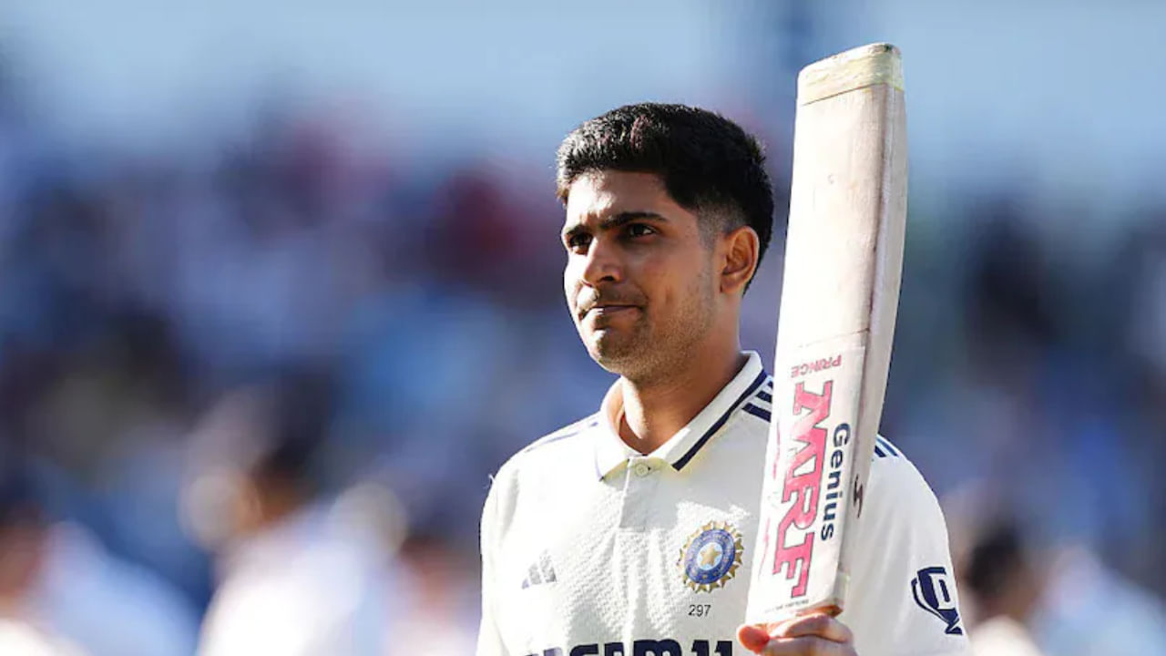 ಭಾರತ ಟೆಸ್ಟ್ ತಂಡದ ನಾಯಕ ಶುಭ್ಮನ್ ಗಿಲ್ ಇಂಗ್ಲೆಂಡ್ ವಿರುದ್ಧದ ಟೆಸ್ಟ್ ಸರಣಿಯಲ್ಲಿ ಅದ್ಭುತ ಪ್ರದರ್ಶನ ನೀಡಿದ್ದು ಈ ಸರಣಿಯ ಮೊದಲ 3 ಪಂದ್ಯಗಳಲ್ಲಿ ಗಿಲ್, ಇದುವರೆಗೆ 101.17 ರ ಸರಾಸರಿಯಲ್ಲಿ 607 ರನ್ ಗಳಿಸಿದ್ದಾರೆ. ಇದರಲ್ಲಿ ಒಂದು ದ್ವಿಶತಕ ಮತ್ತು ಎರಡು ಶತಕಗಳು ಸೇರಿವೆ. 
