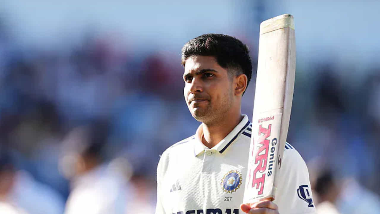 ಭಾರತ ಟೆಸ್ಟ್ ತಂಡದ ನಾಯಕ ಶುಭ್ಮನ್ ಗಿಲ್ ಇಂಗ್ಲೆಂಡ್ ವಿರುದ್ಧದ ಟೆಸ್ಟ್ ಸರಣಿಯಲ್ಲಿ ಅದ್ಭುತ ಪ್ರದರ್ಶನ ನೀಡಿದ್ದು ಈ ಸರಣಿಯ ಮೊದಲ 3 ಪಂದ್ಯಗಳಲ್ಲಿ ಗಿಲ್, ಇದುವರೆಗೆ 101.17 ರ ಸರಾಸರಿಯಲ್ಲಿ 607 ರನ್ ಗಳಿಸಿದ್ದಾರೆ. ಇದರಲ್ಲಿ ಒಂದು ದ್ವಿಶತಕ ಮತ್ತು ಎರಡು ಶತಕಗಳು ಸೇರಿವೆ.