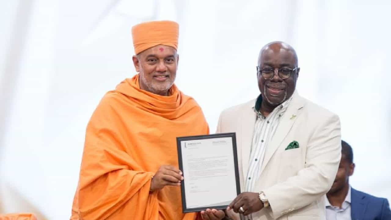 ಆಧ್ಯಾತ್ಮಿಕ ಕೊಡುಗೆಗಾಗಿ BAPS ಸಂತ ಡಾ. ಜ್ಞಾನವತ್ಸಲ್ ದಾಸ್ ಅವರಿಗೆ ಅಮೆರಿಕದಲ್ಲಿ ಸನ್ಮಾನ