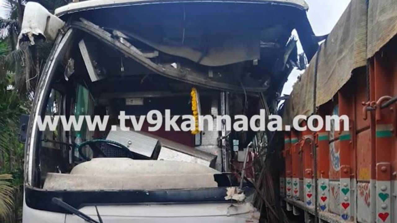 ಶಿವಮೊಗ್ಗ: ಕೆಟ್ಟು ನಿಂತಿದ್ದ ಲಾರಿಯೊಂದಕ್ಕೆ ಖಾಸಗಿ ಬಸ್ ಗುದ್ದಿ ಮೂರು ಸಾವು, ಅರು ಜನರಿಗೆ ಗಂಭೀರ ಗಾಯ